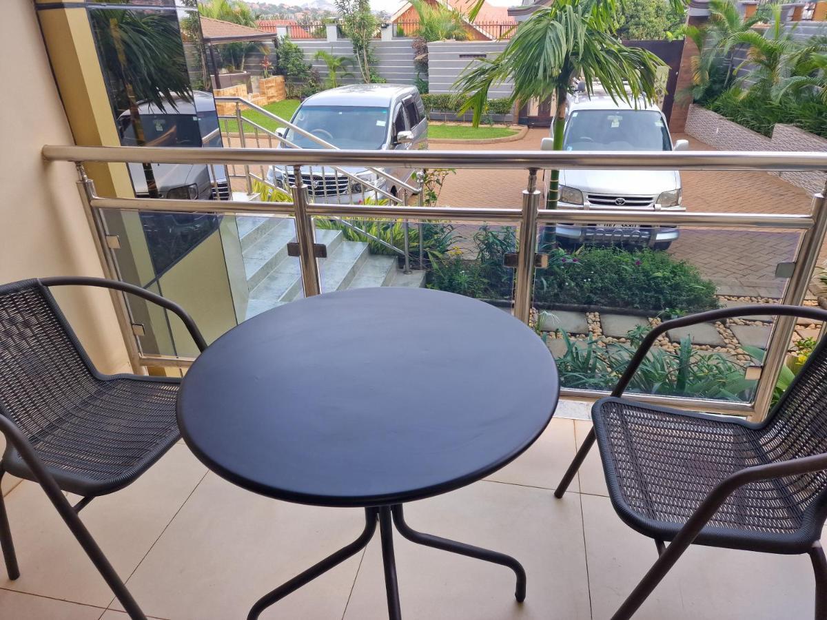 Eric Wilkins Apartments Lubowa Buitenkant foto
